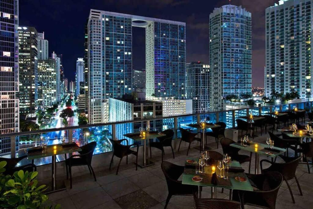 *Luxury Brickell High Rise Condo City/Ocean Views*