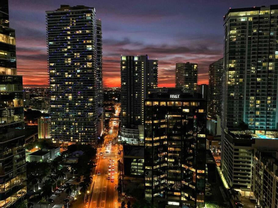 *Luxury Brickell High Rise Condo City/Ocean Views*