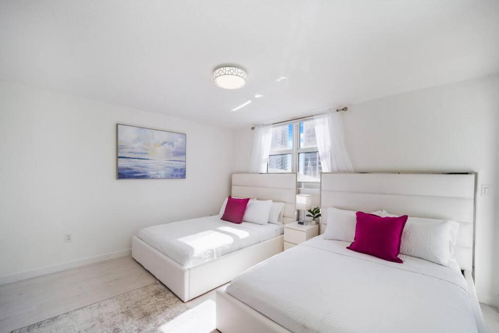 *Luxury Brickell High Rise Condo City/Ocean Views*