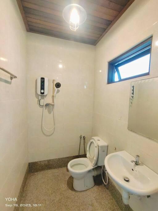 Private Beach-front Haven by StayCo - Seaview Pool, KTV & Speaker System, Beach Air Loft, Private Beach Access and Beyond! photo 6