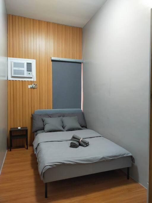 Stylish 2BR w/ Free Pool Access and Parking LG03 view 4