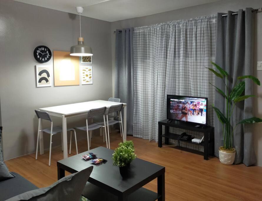 Stylish 2BR w/ Free Pool Access and Parking LG03 view 5