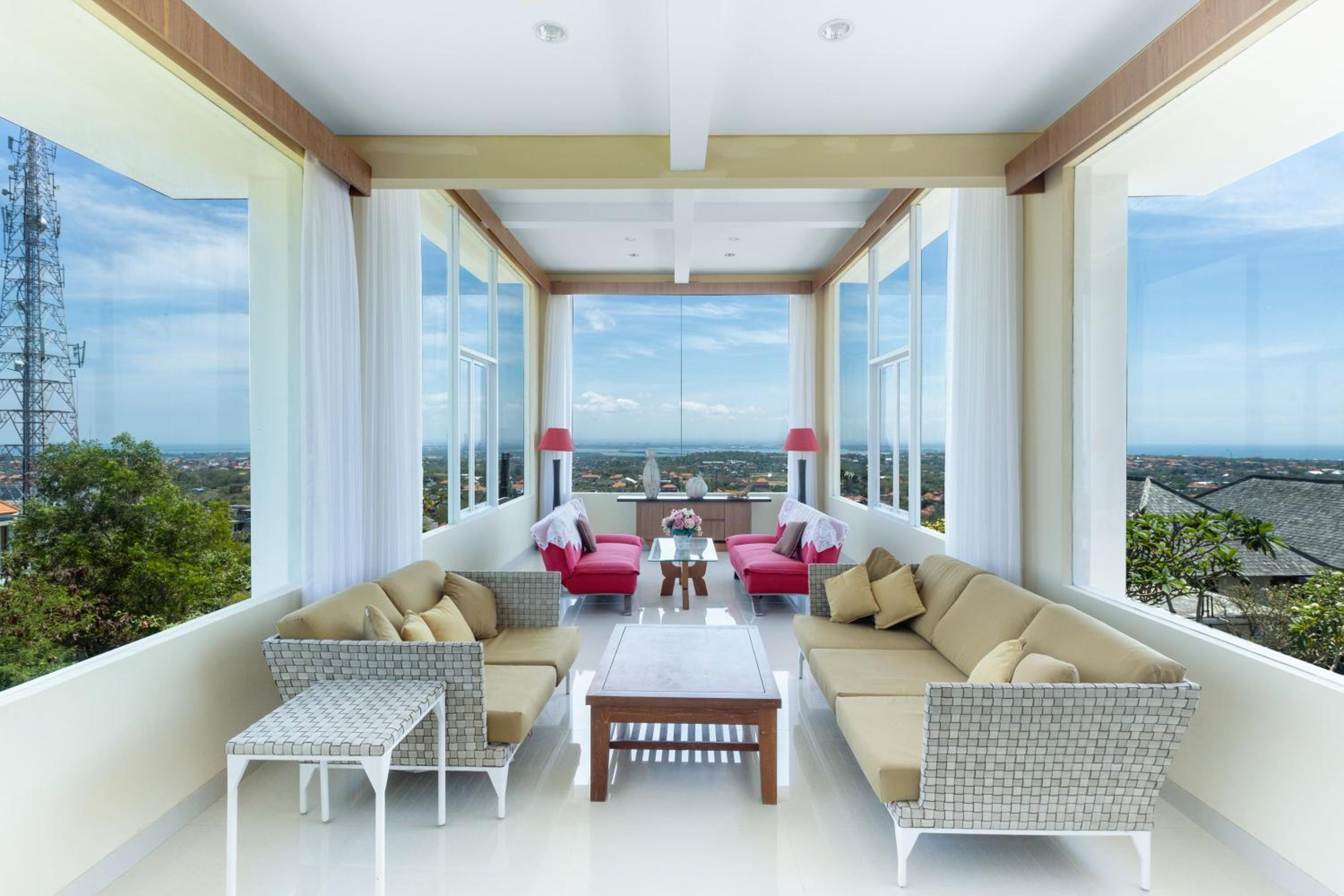 Villa Mayasari 6 Bed Rooms