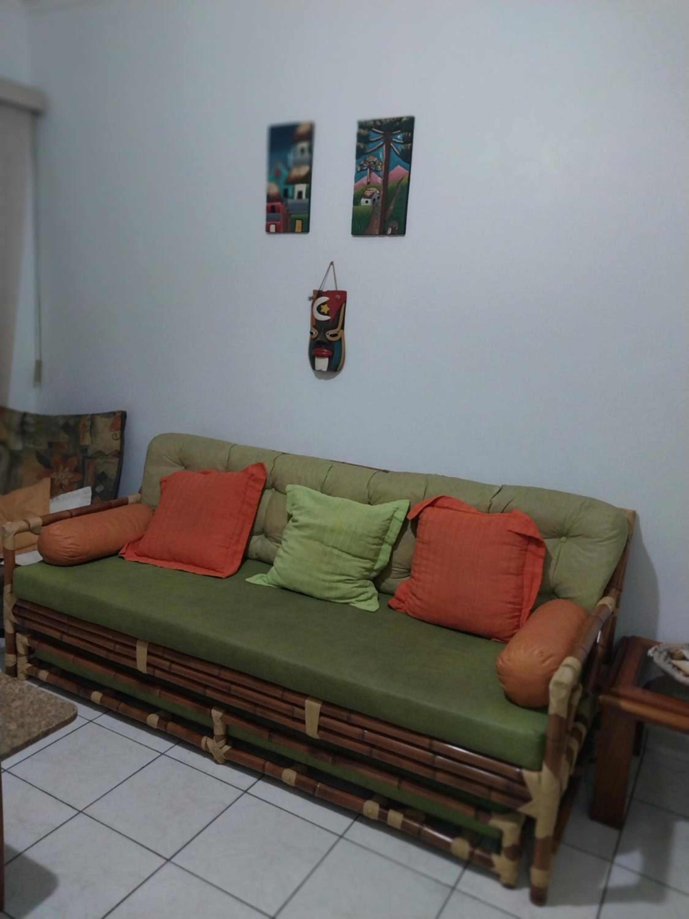 A180m da praia de Vila Caiçara