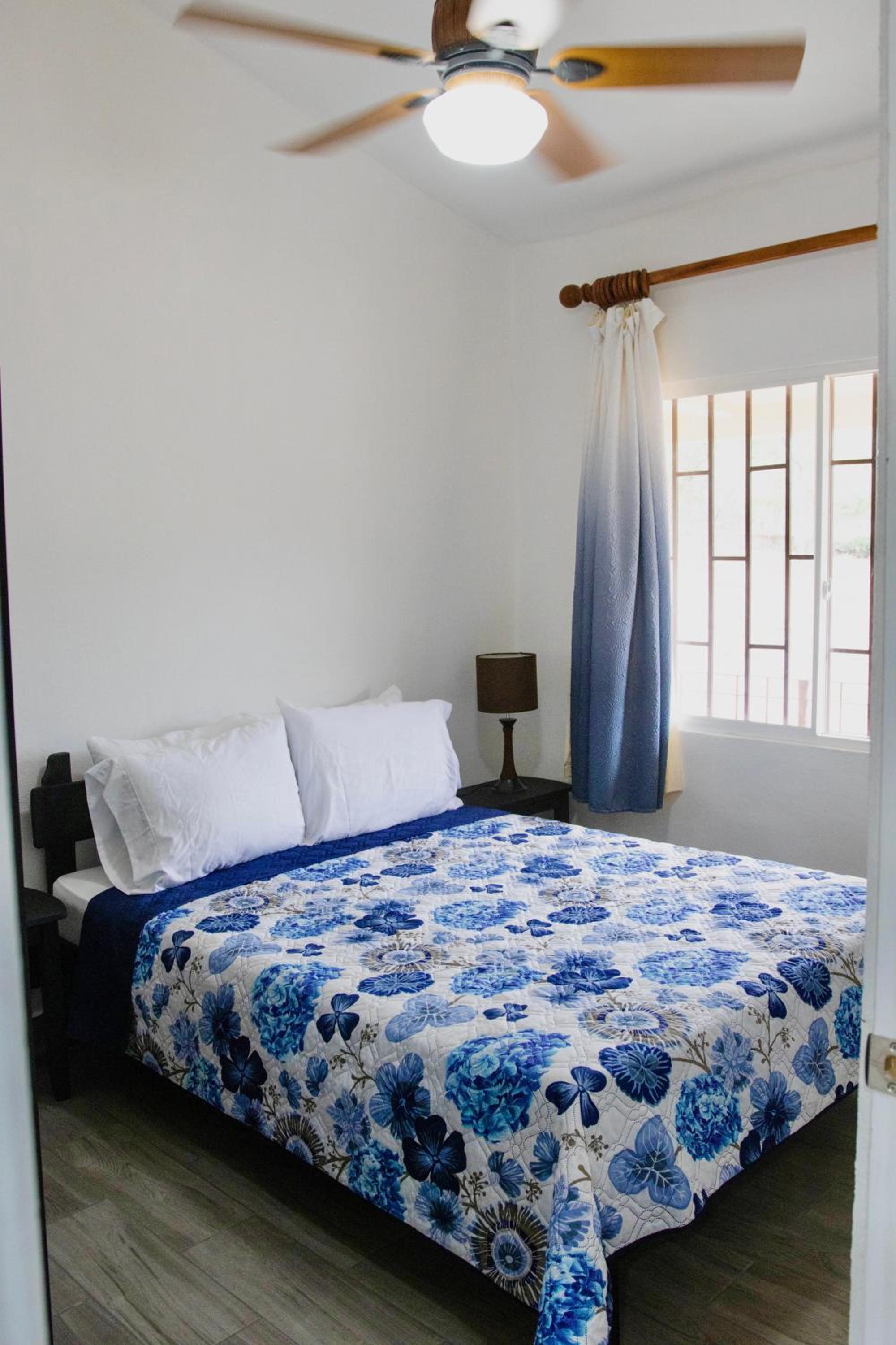 Discounted - Hermosa Paradise Mins from beach