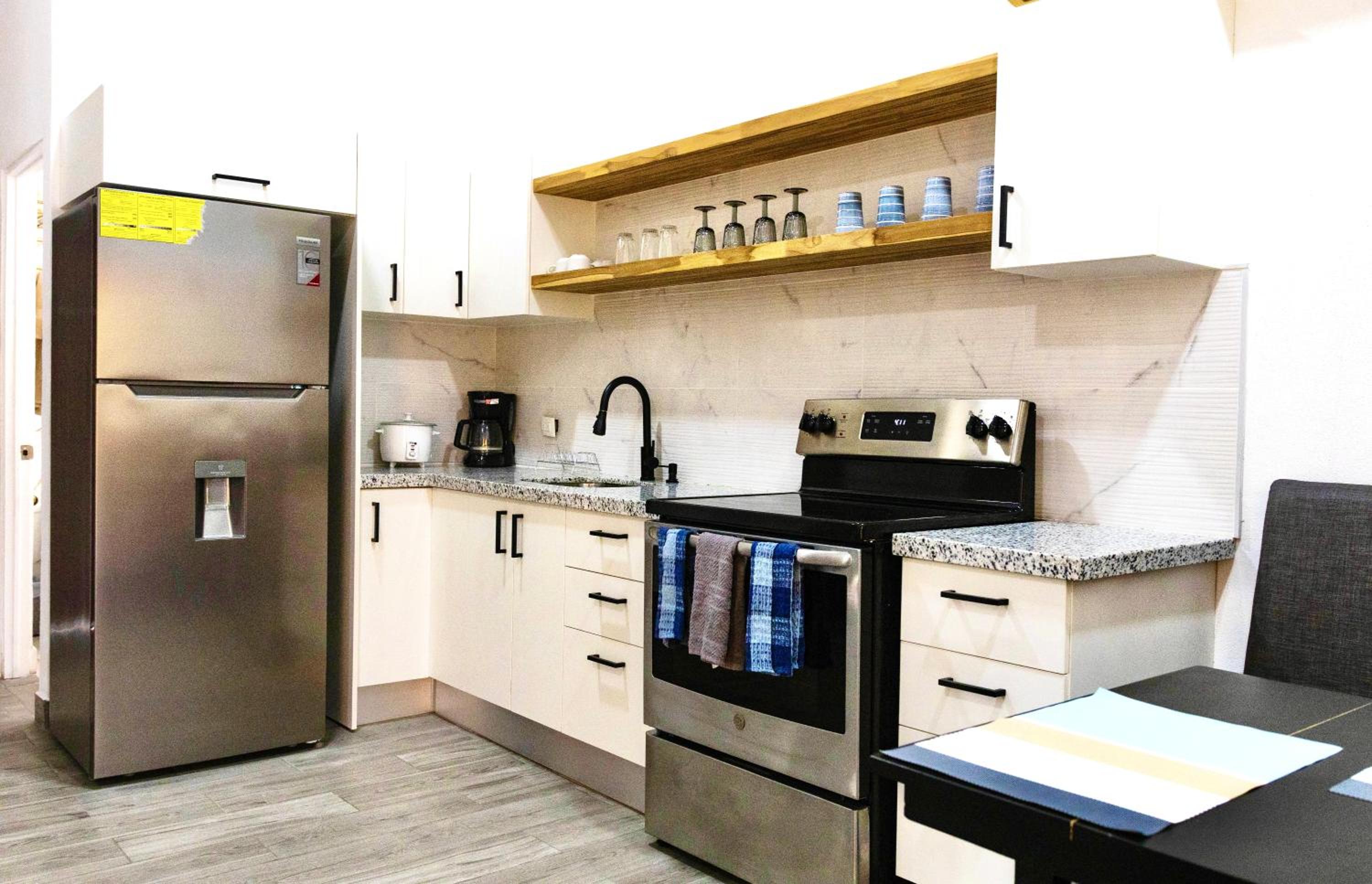 Discounted - Hermosa Paradise Mins from beach