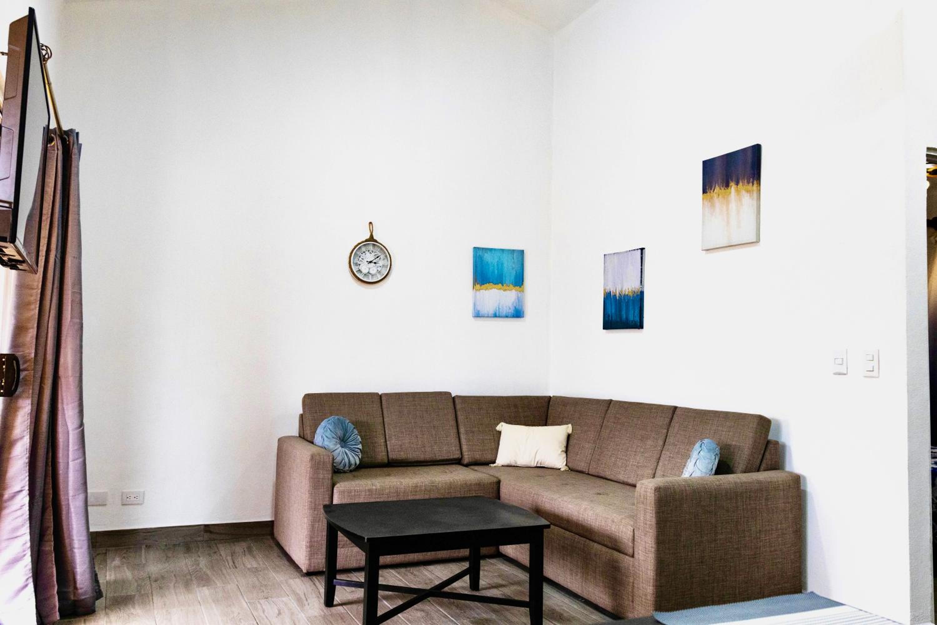Discounted - Hermosa Paradise Mins from beach