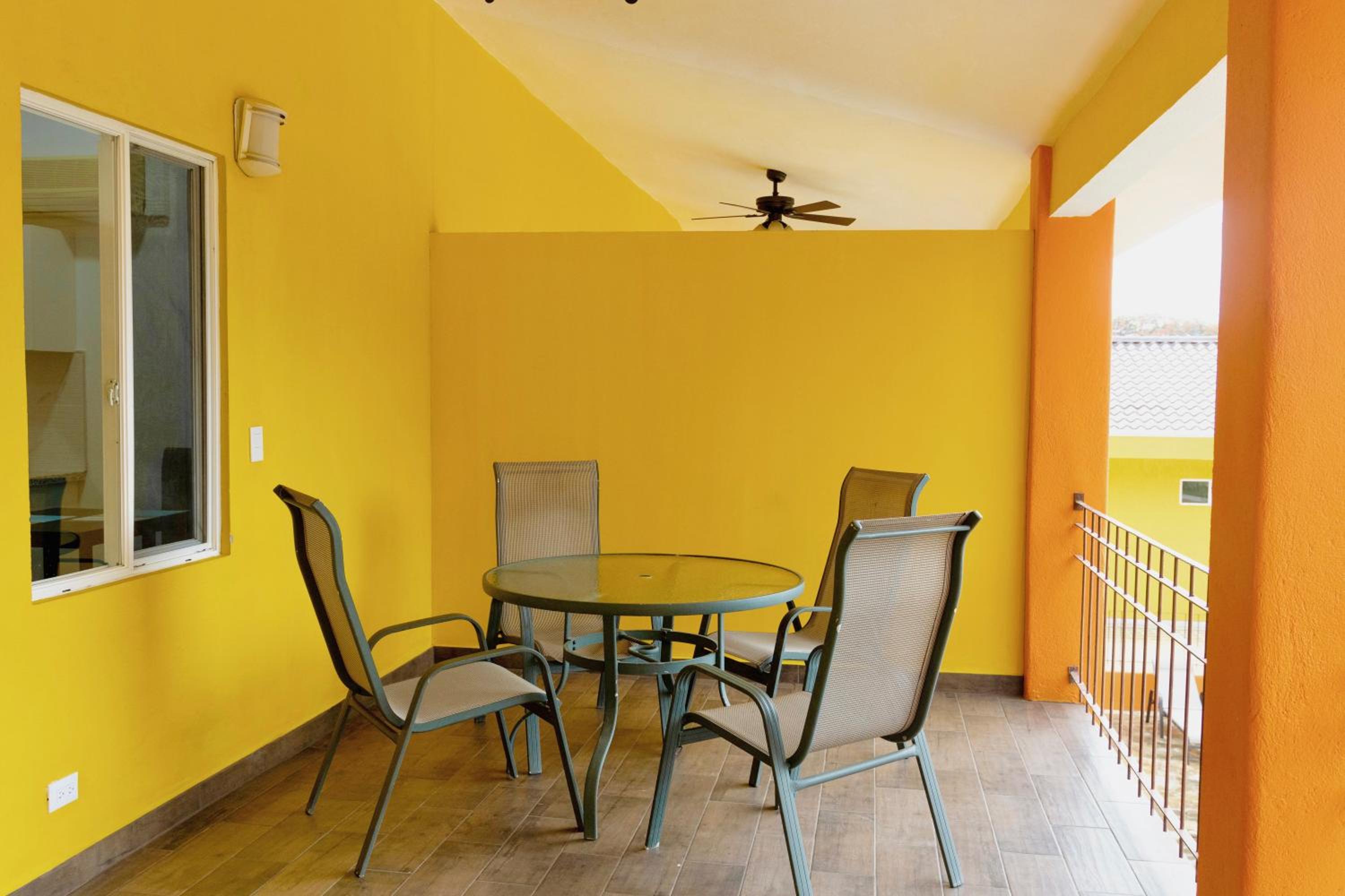 Discounted - Hermosa Paradise Mins from beach