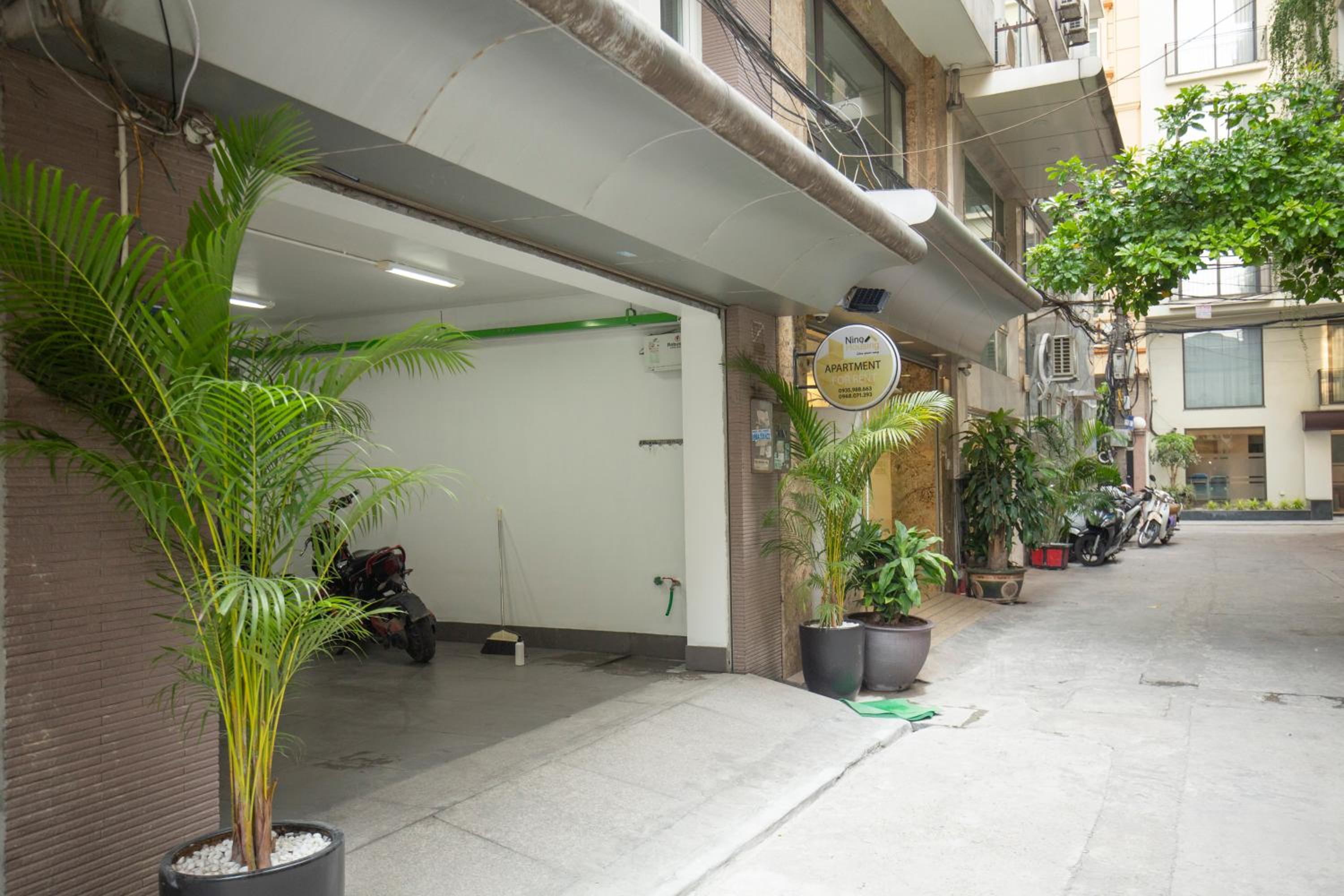 Sumitomo 3 Apartment for Japanese at 535 Kim Ma