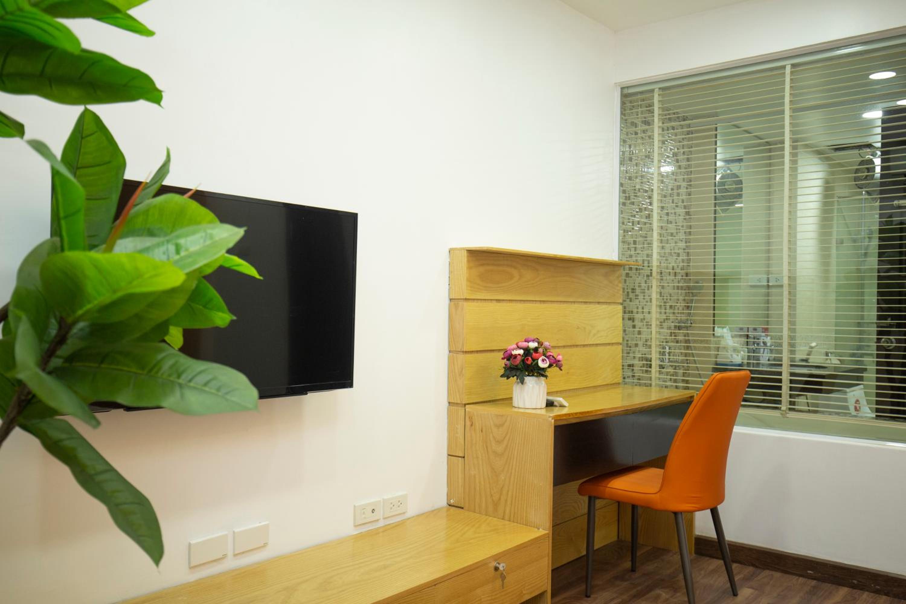 Sumitomo 3 Apartment for Japanese at 535 Kim Ma