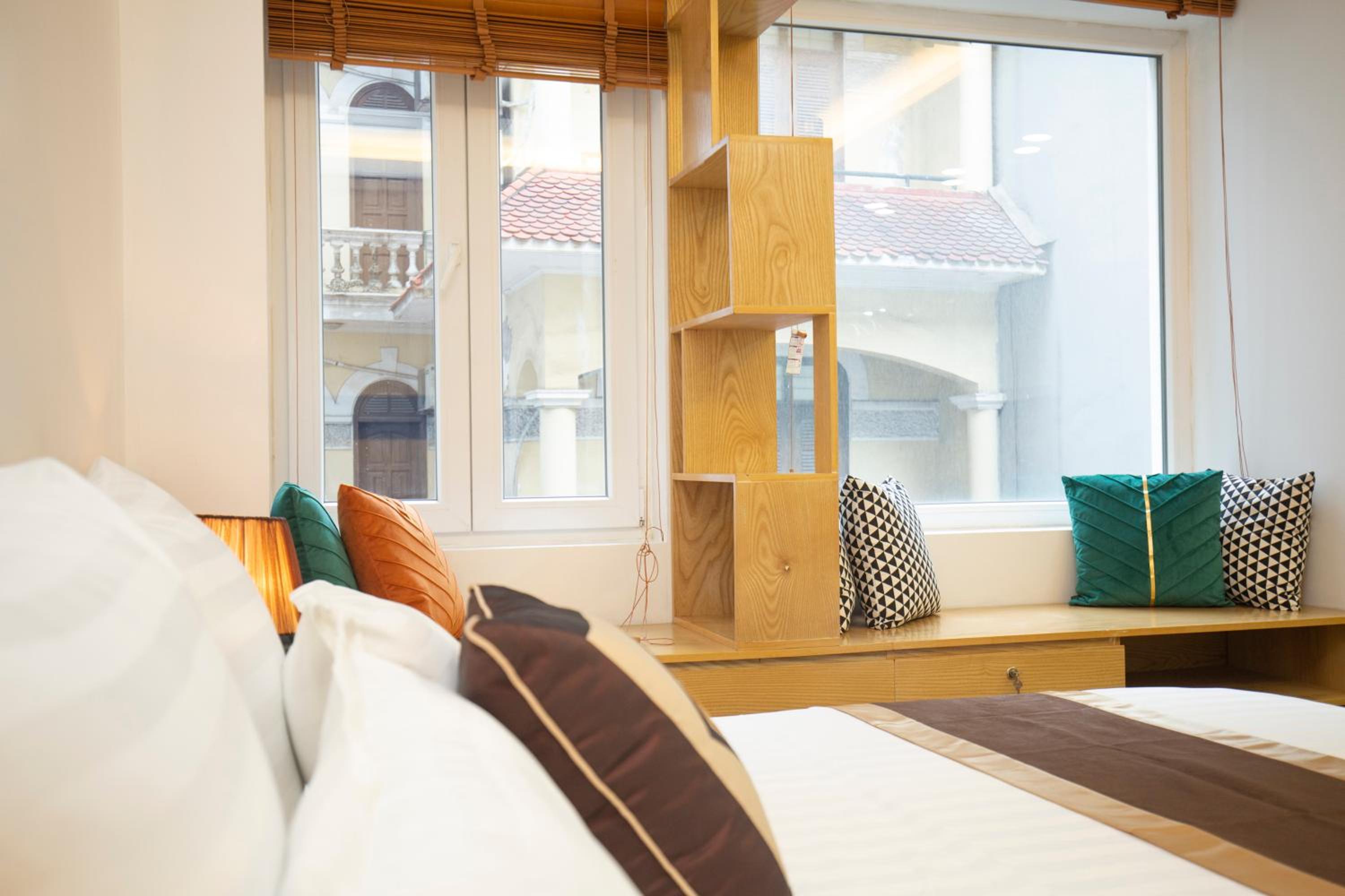 Sumitomo 3 Apartment for Japanese at 535 Kim Ma