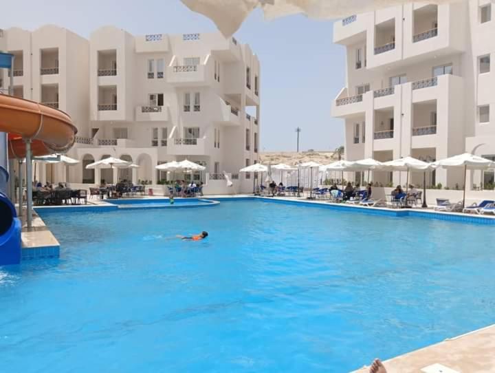 Santorini North Coast Resort is not for Egyptian singles