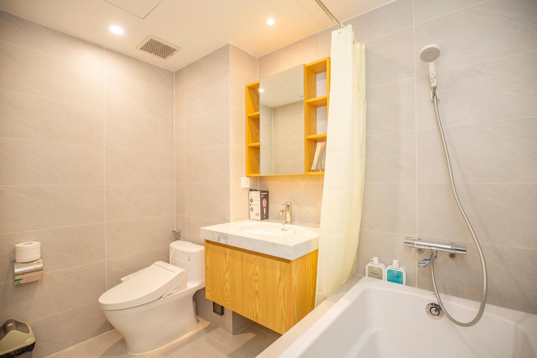 Sumitomo 3 Apartment for Japanese at 535 Kim Ma