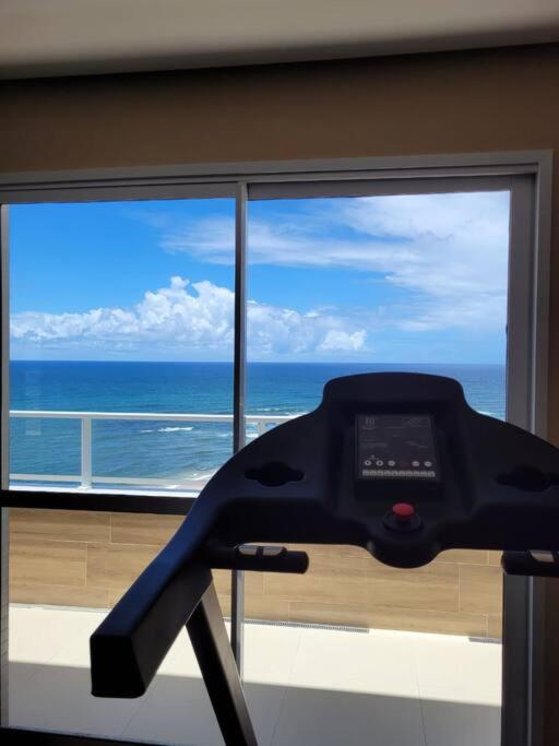 Lindo e novo apto com vista para o mar de Pituba c/garagem