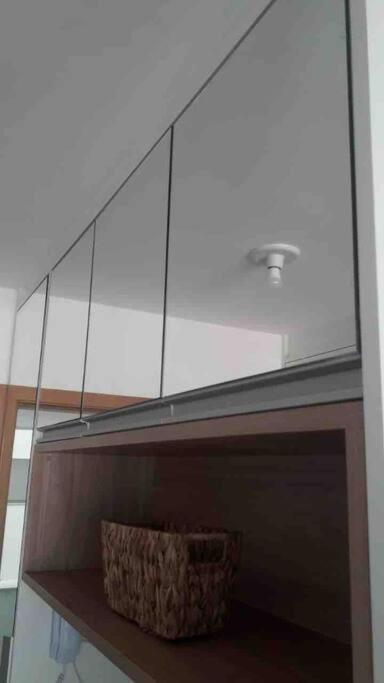 Lindo e novo apto com vista para o mar de Pituba c/garagem
