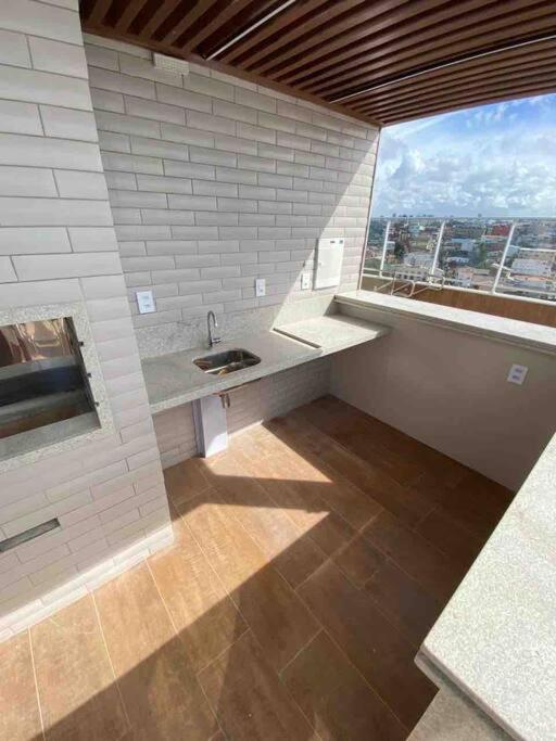 Lindo e novo apto com vista para o mar de Pituba c/garagem