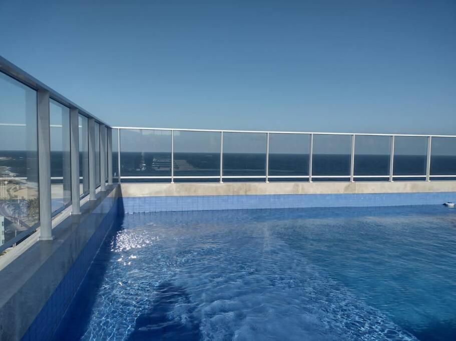 Lindo e novo apto com vista para o mar de Pituba c/garagem