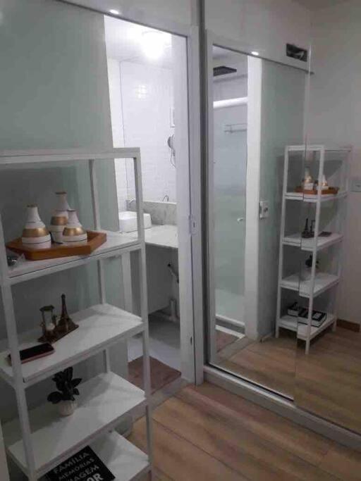 Lindo e novo apto com vista para o mar de Pituba c/garagem