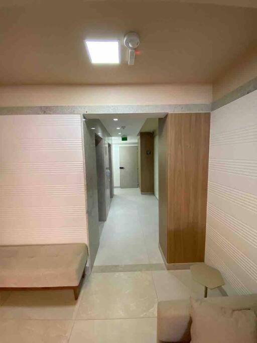 Lindo e novo apto com vista para o mar de Pituba c/garagem