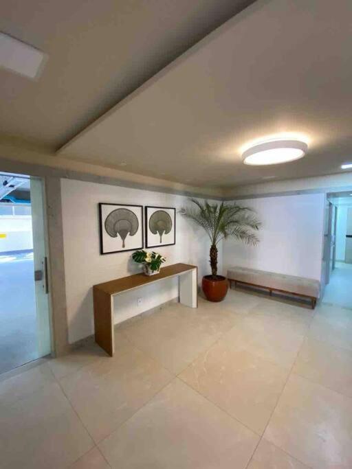 Lindo e novo apto com vista para o mar de Pituba c/garagem