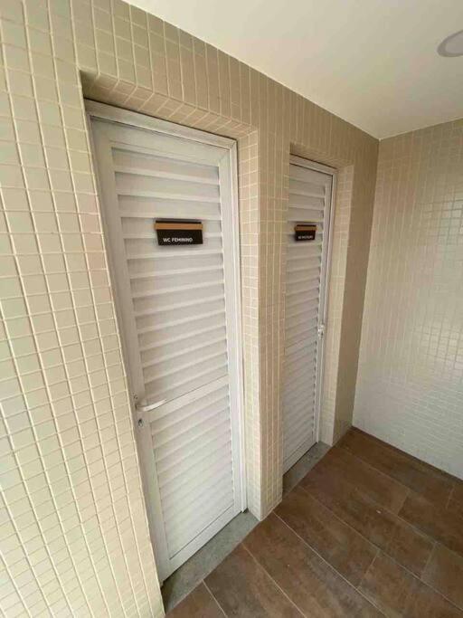 Lindo e novo apto com vista para o mar de Pituba c/garagem