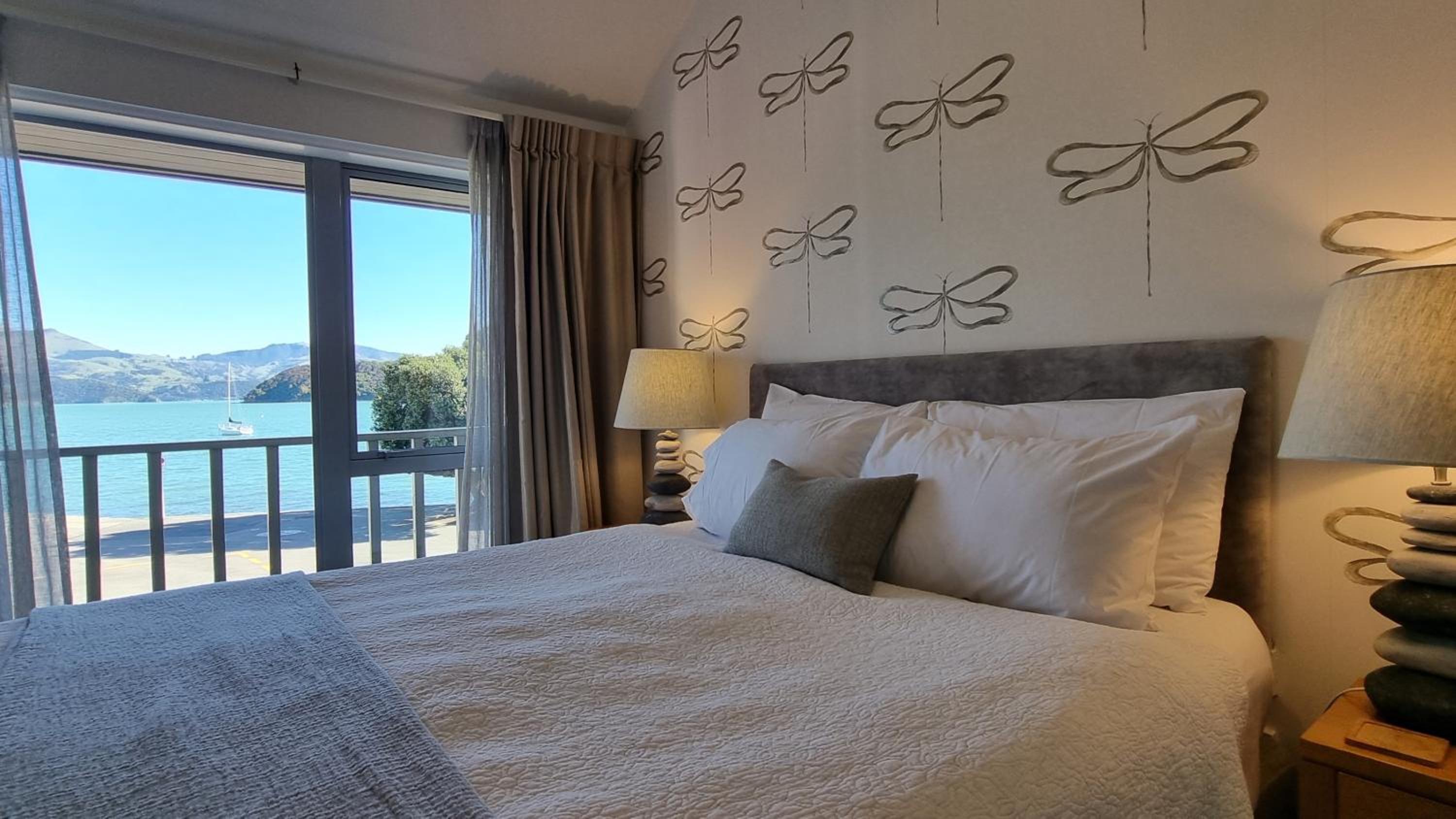 Waterscape Apartment with car park view 5