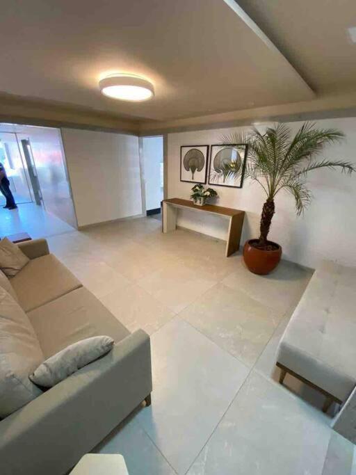 Lindo e novo apto com vista para o mar de Pituba c/garagem