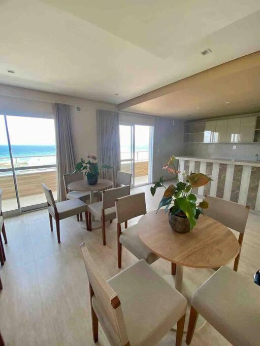 Lindo e novo apto com vista para o mar de Pituba c/garagem