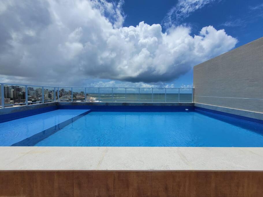 Lindo e novo apto com vista para o mar de Pituba c/garagem