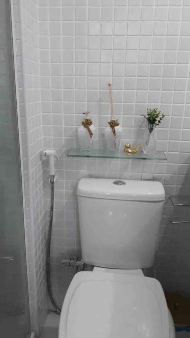Lindo e novo apto com vista para o mar de Pituba c/garagem