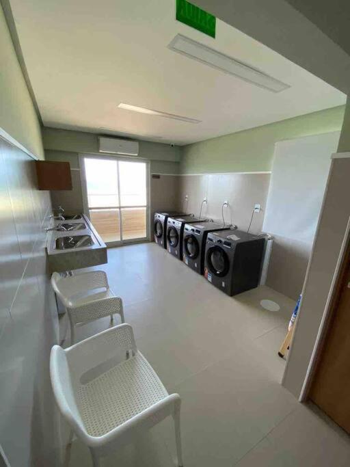 Lindo e novo apto com vista para o mar de Pituba c/garagem