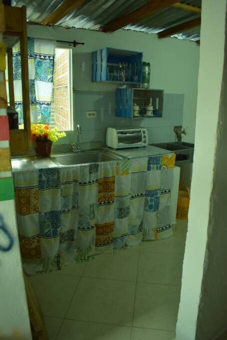 Color House La 13