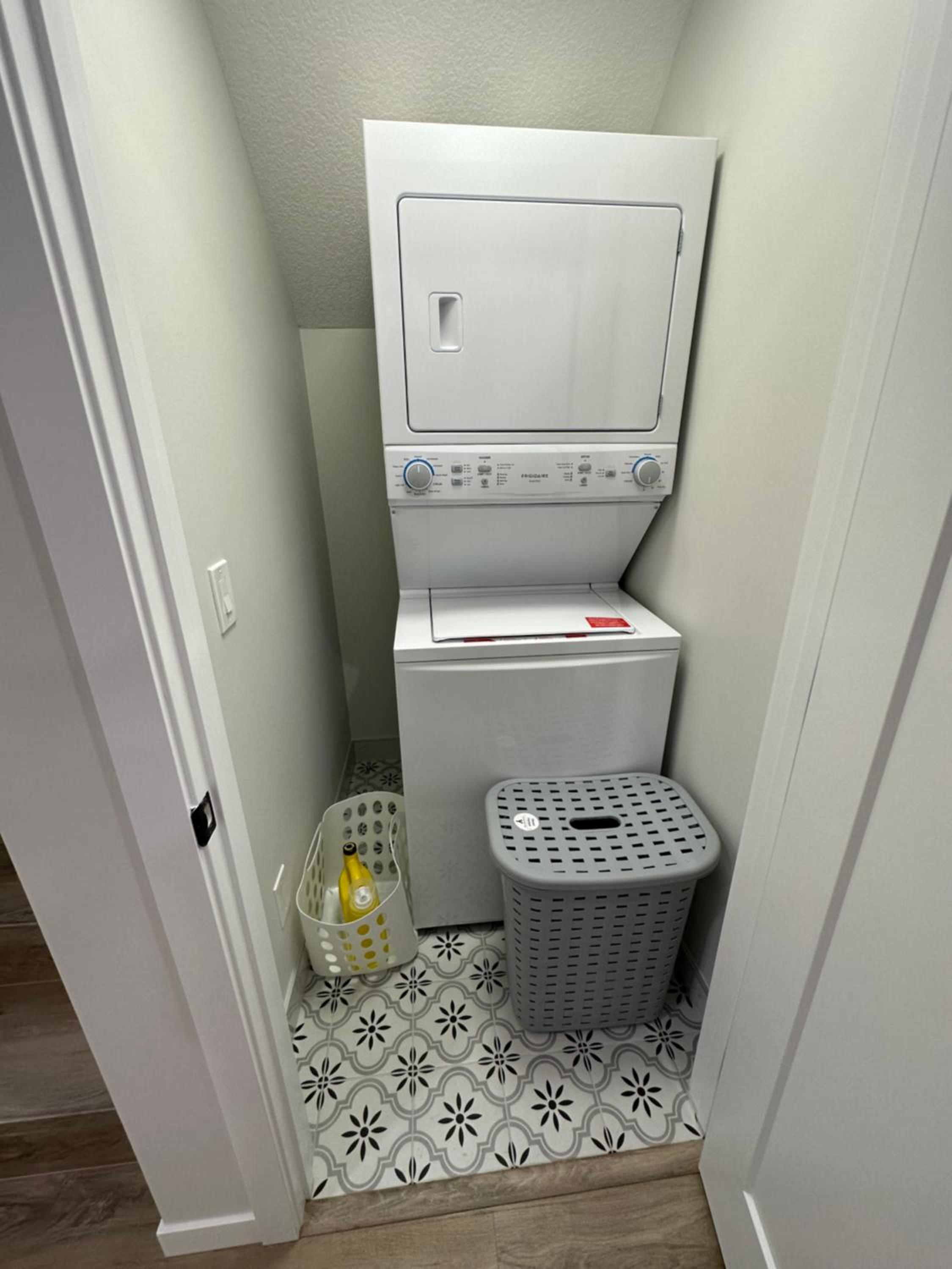 2 Bedroom 2 Washrooms Brand New Beautiful & Cozy Suite