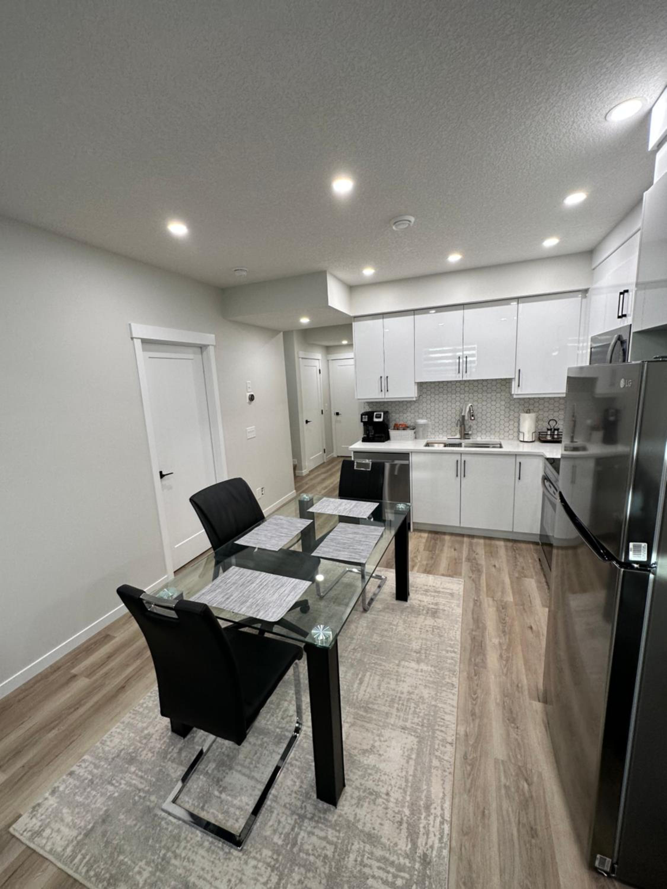 2 Bedroom 2 Washrooms Brand New Beautiful & Cozy Suite