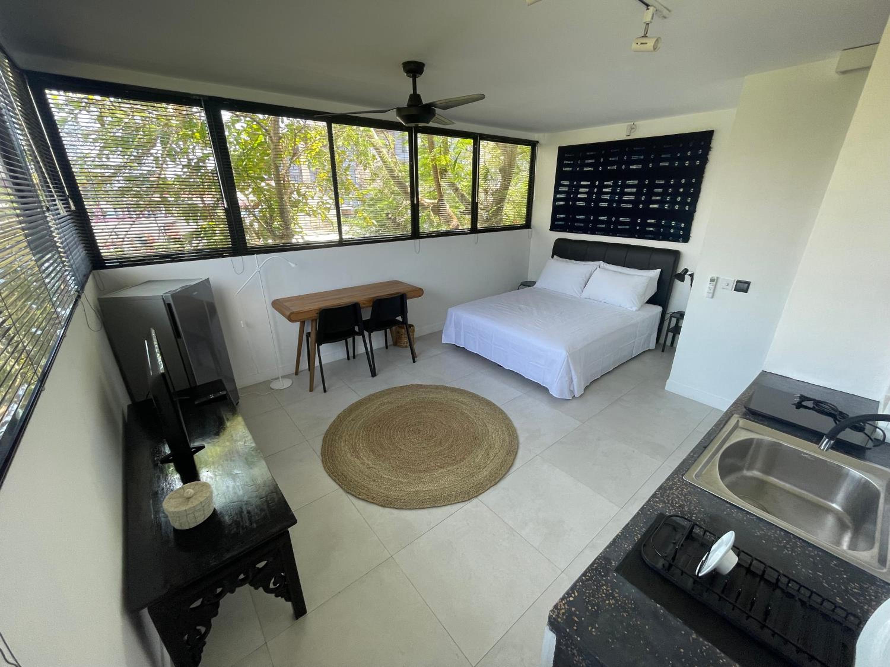 The Drupadi Apartments Studio Gordy — hotel room