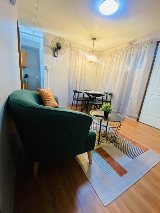 Cozy 2BR w/ Free Pool Access and Free Parking N224 view 3
