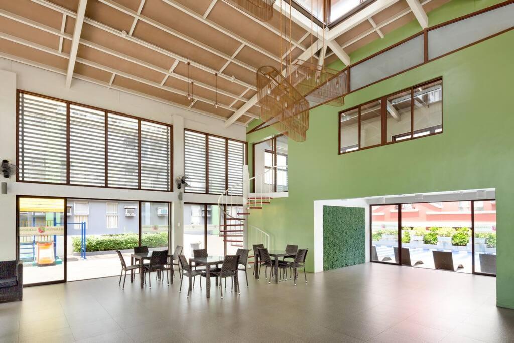 Cozy 2BR w/ Free Pool Access and Free Parking N224 view 5