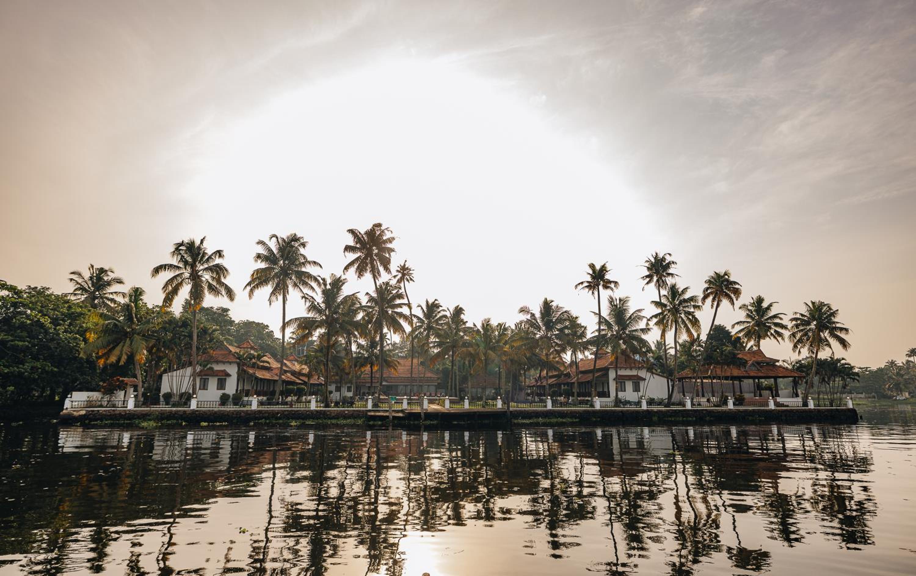 Cocobay Resort Kumarakom view 5