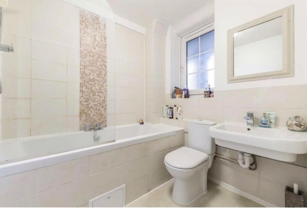 Spacious 2 bedroom flat in Central London