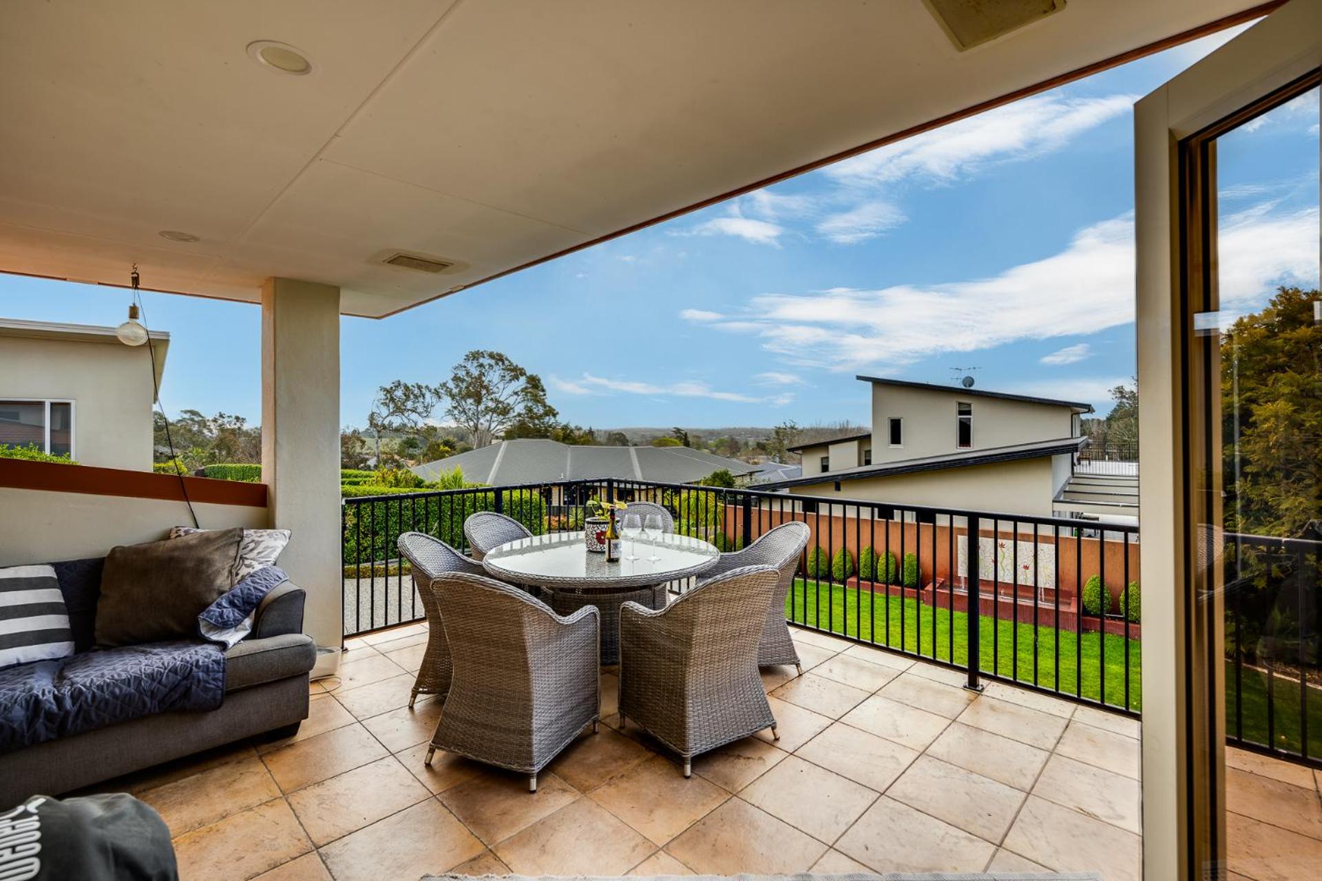 Havelock Heights - Havelock North Holiday Home view 5