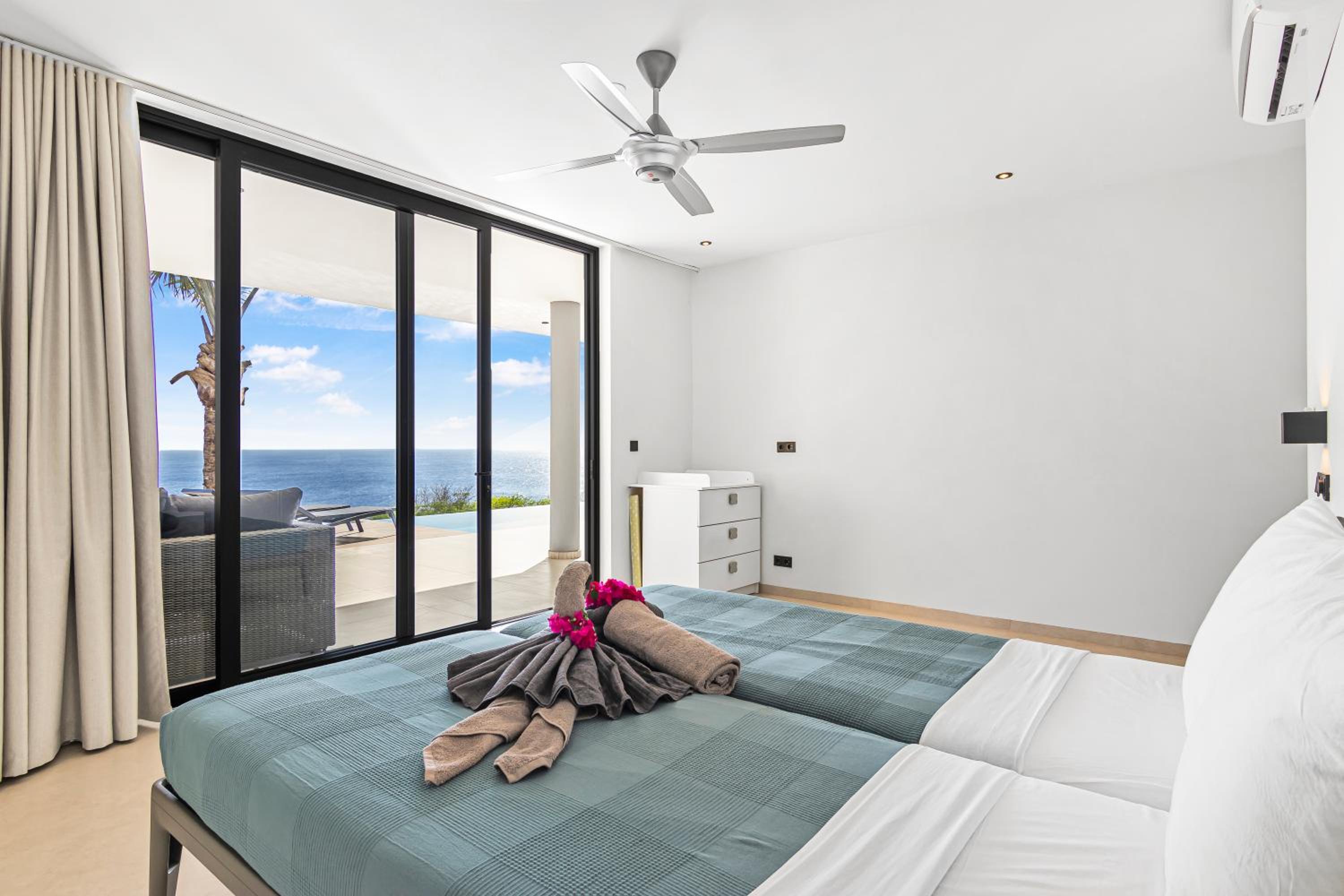 Luxury 12-Guest Villa in Gated Community with Pool, Ocean View & Private Beach Access