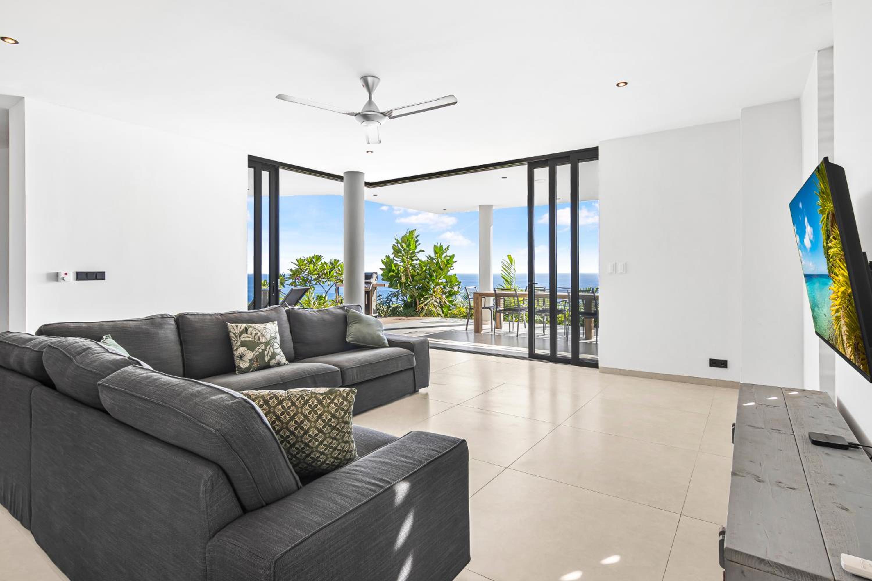 Luxury 12-Guest Villa in Gated Community with Pool, Ocean View & Private Beach Access