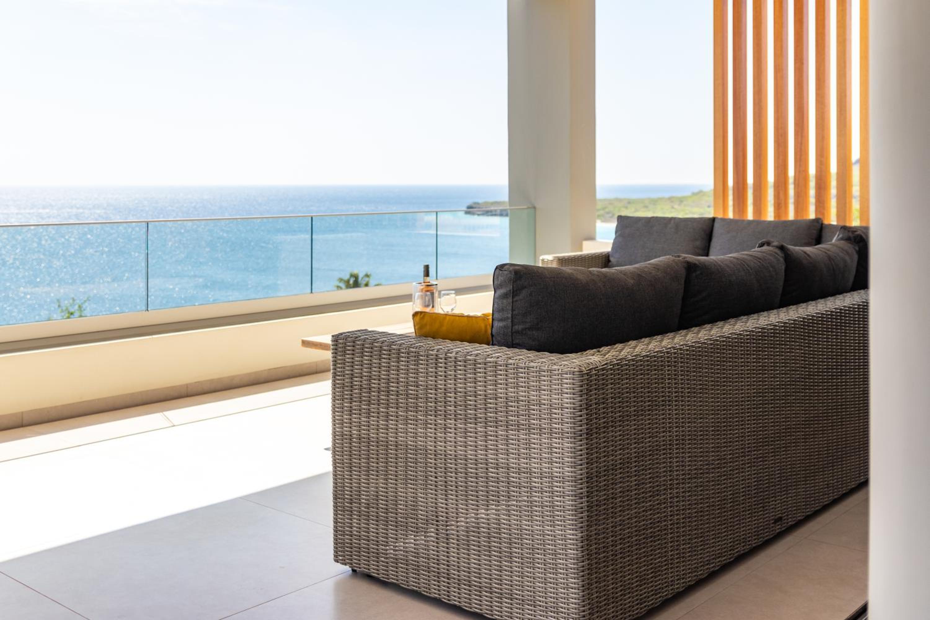 Luxury 12-Guest Villa in Gated Community with Pool, Ocean View & Private Beach Access