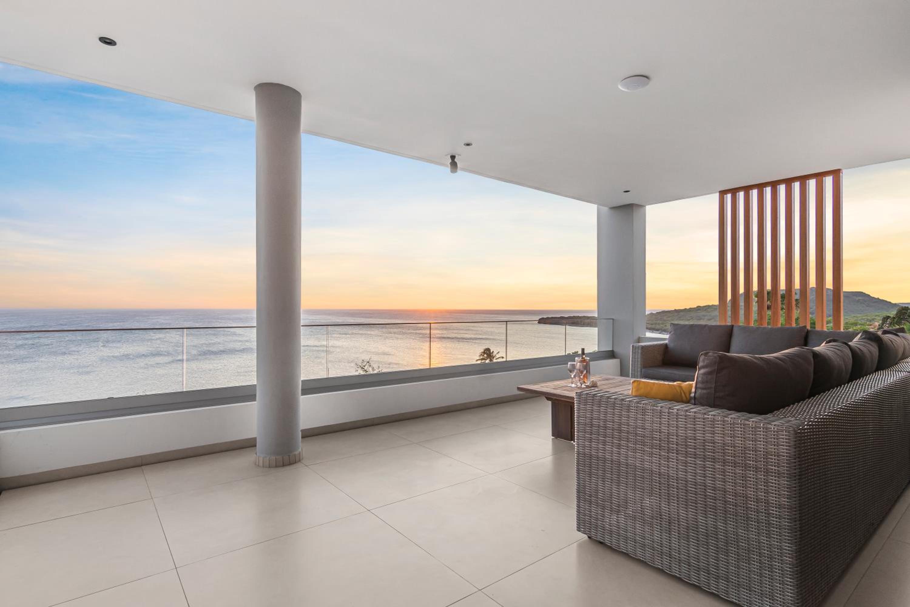 Luxury 12-Guest Villa in Gated Community with Pool, Ocean View & Private Beach Access
