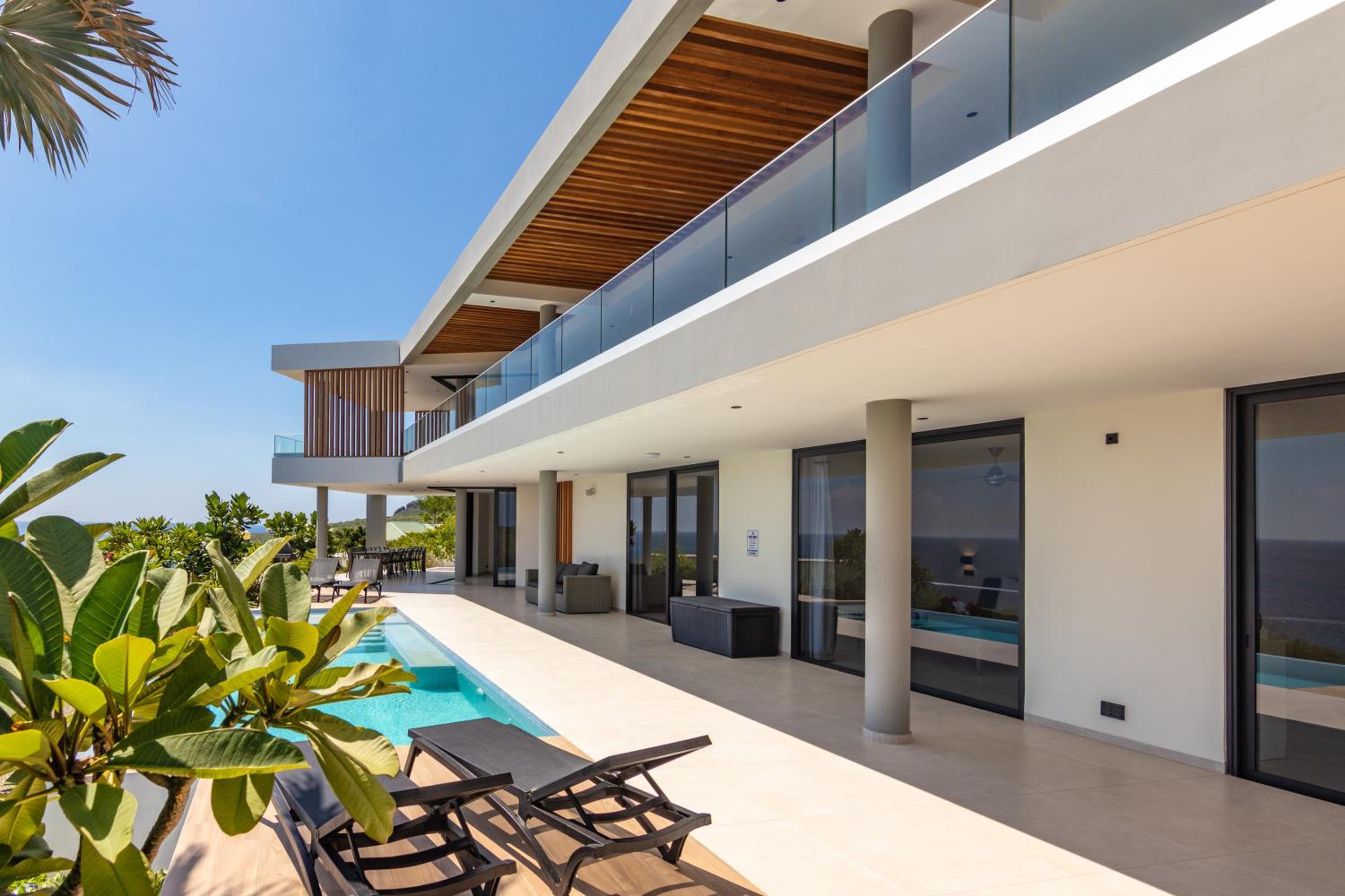 Luxury 12-Guest Villa in Gated Community with Pool, Ocean View & Private Beach Access