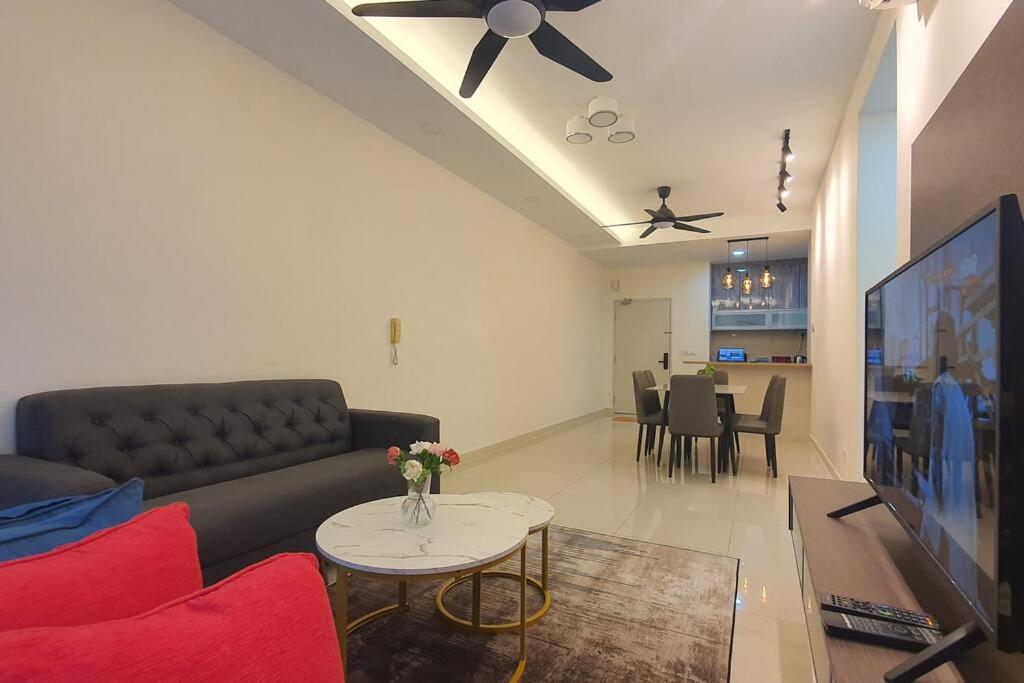 Southville Stay 3 @ Savanna Executive Suite photo 8