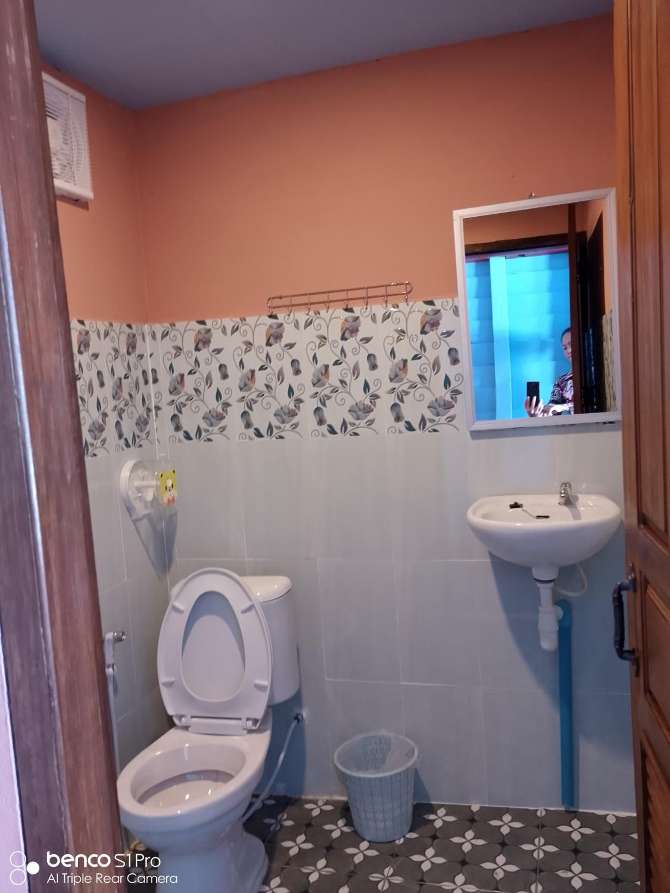 Photo 9