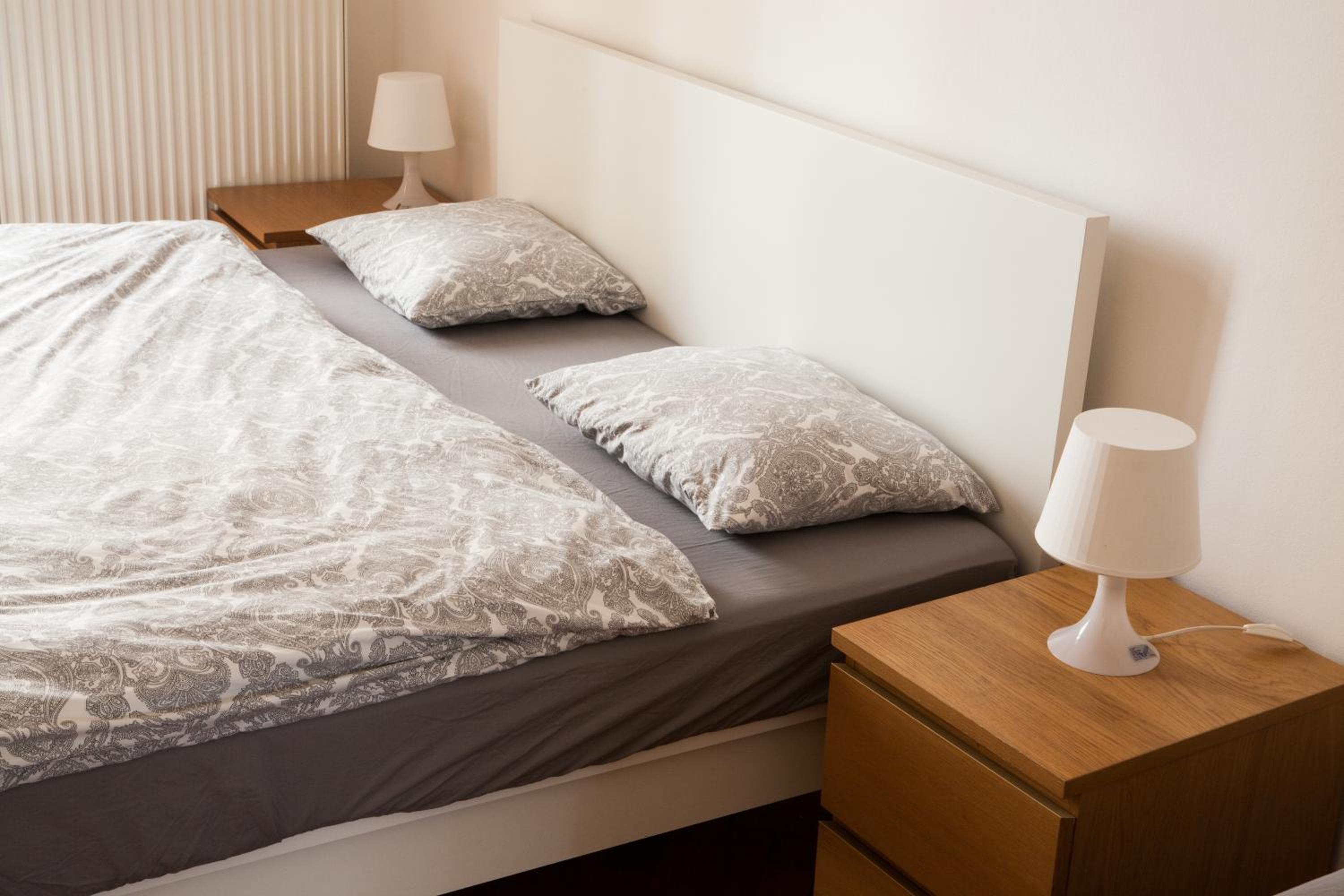 2 Bed Flat - Sleeps 9 - Pets - Smoking on terrace