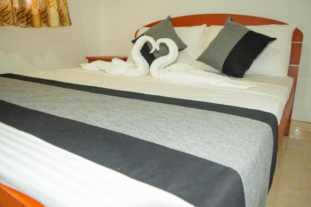 Owinro Beach Hotel & Restaurant - Waikkala
