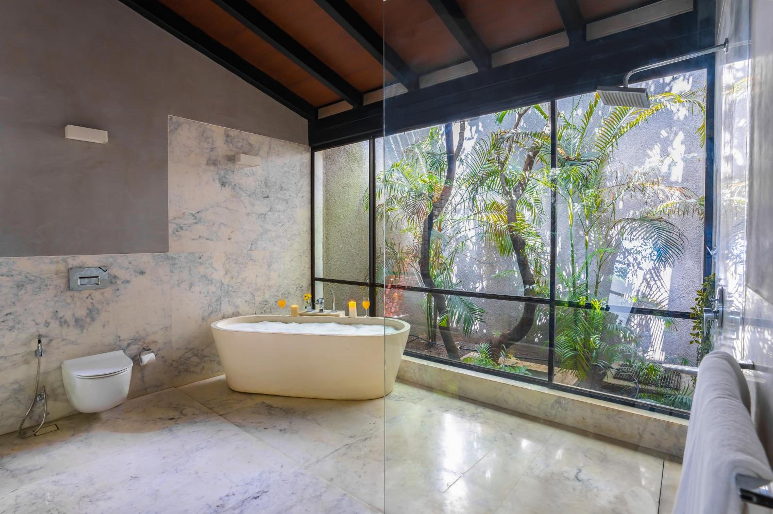 LohonoStays Villa Orchard House